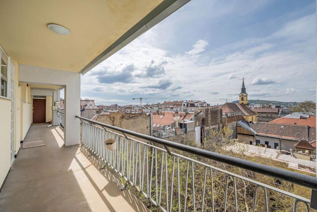 Liszt Ferenc Square Panorama Apt Budapest Exteriör bild